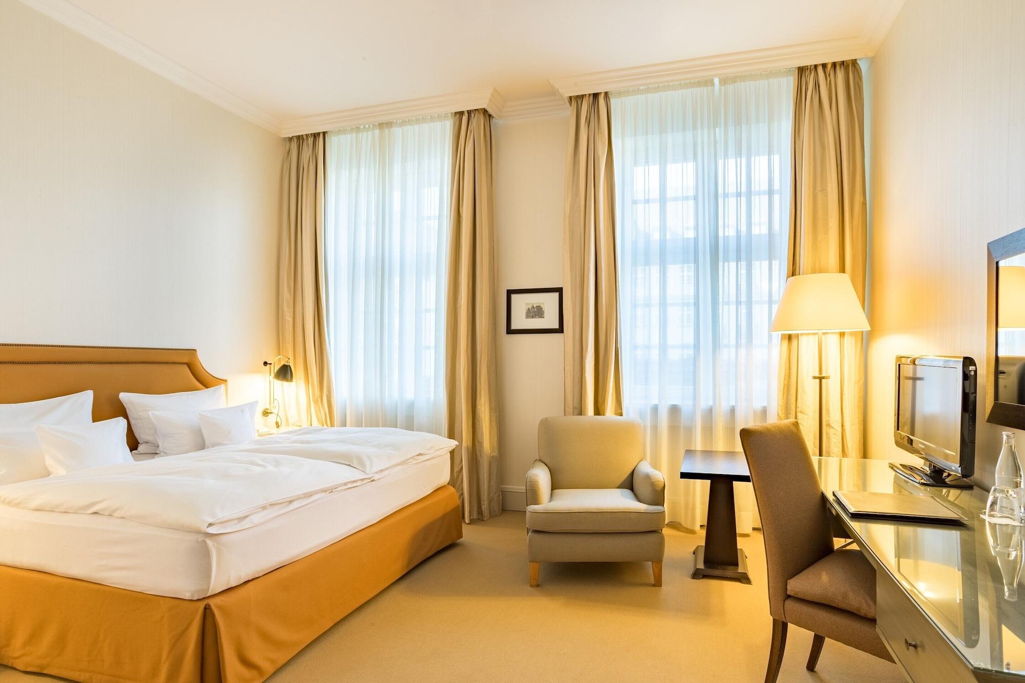 Parkhotel Quellenhof Hotel