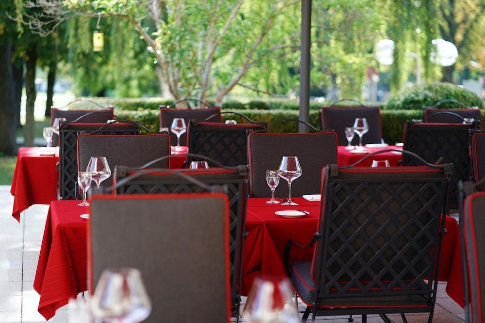 Parkhotel Quellenhof Hotel 5*